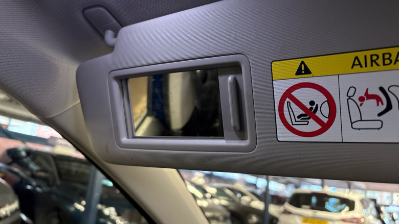 Volkswagen Golf 1.5 TSI 150 Life 5dr Petrol Hatchback